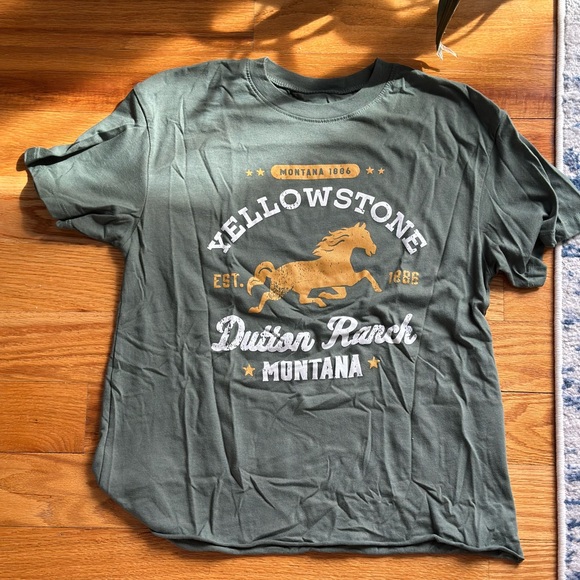 Yellowstone Dutton Ranch Montana TShirt - Picture 1 of 4